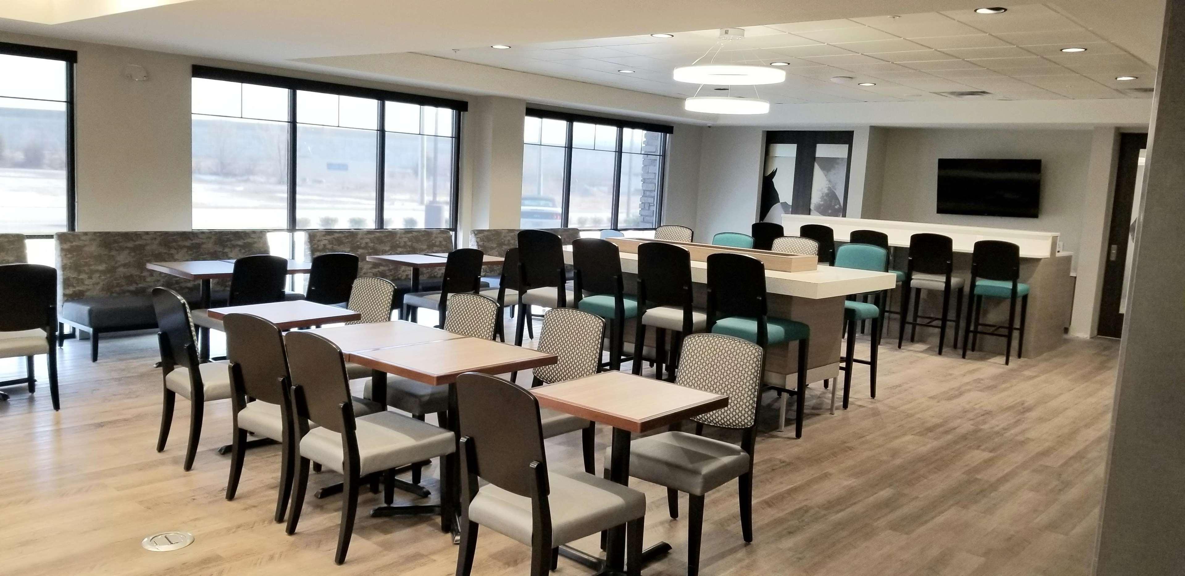 Comfort Inn & Suites Clarksville - Louisville North エクステリア 写真