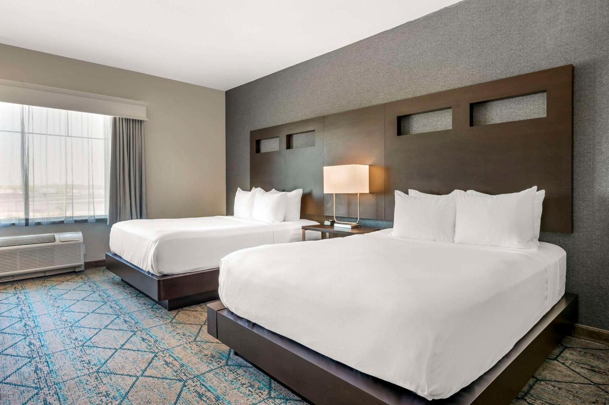 Comfort Inn & Suites Clarksville - Louisville North エクステリア 写真