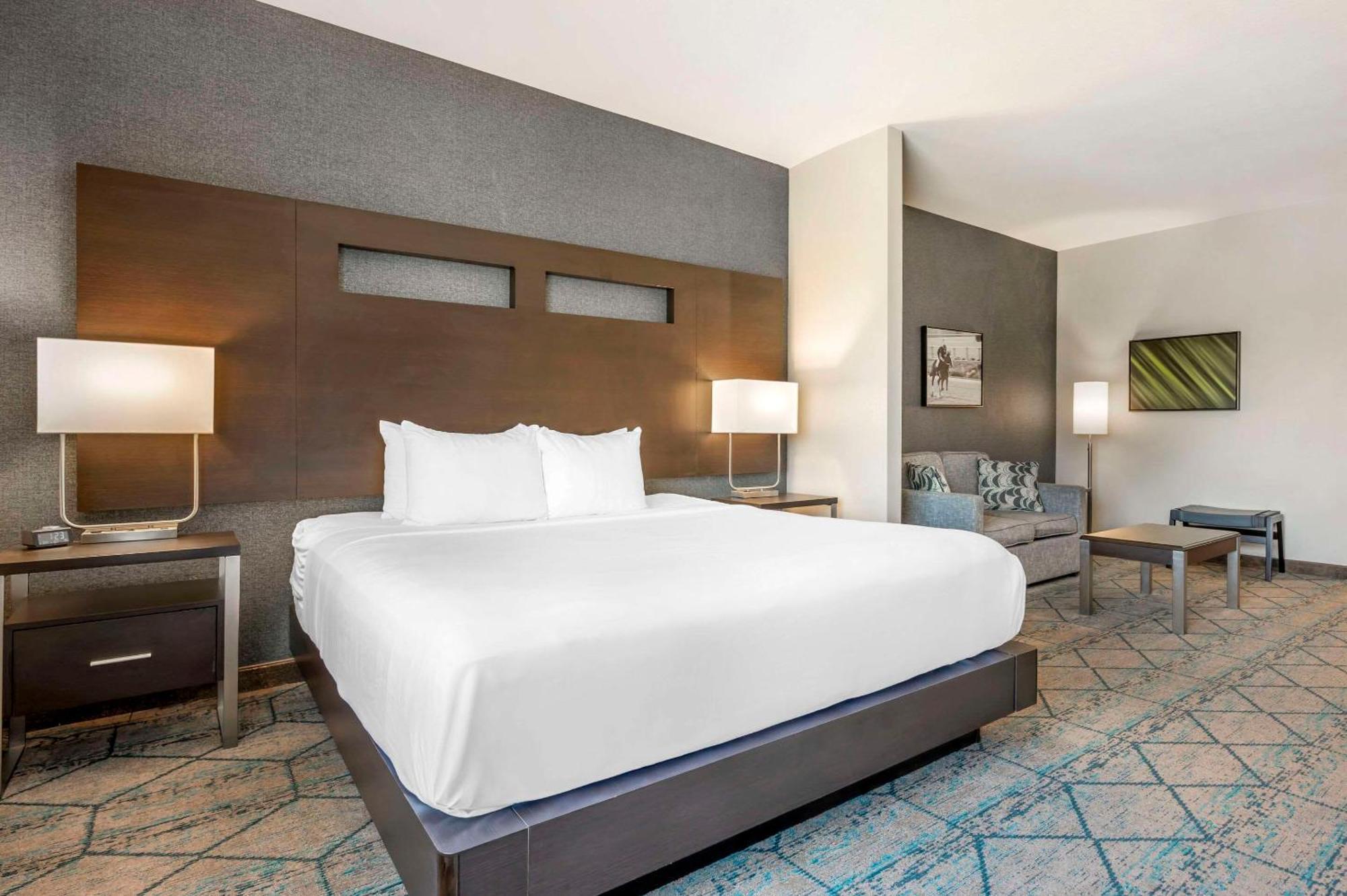 Comfort Inn & Suites Clarksville - Louisville North エクステリア 写真